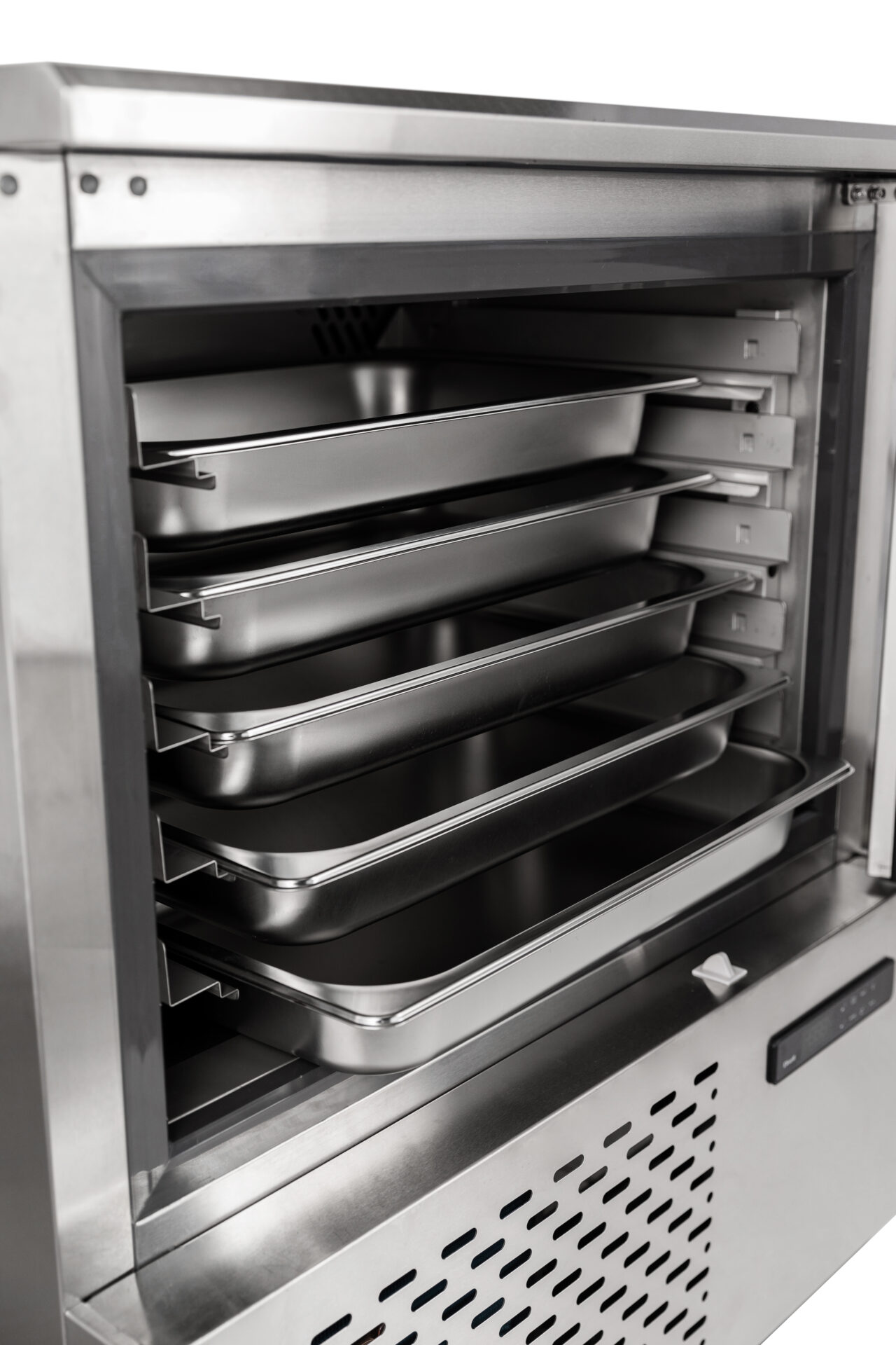 Abbattitore per gastronomia capacità 5 x GN1/1 o 5 x EN 60x40 capacità refrigerante 20 kg / +3 °C 15 kg / -18 °C @ +90 °C