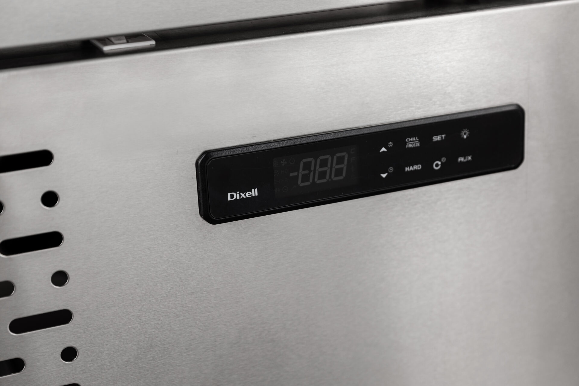 Abbattitore per gastronomia capacità 5 x GN1/1 o 5 x EN 60x40 capacità refrigerante 20 kg / +3 °C 15 kg / -18 °C @ +90 °C