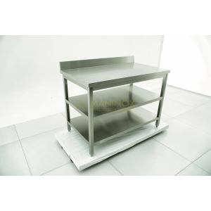 MAN04807 Tavolo in acciaio inox con alzatina e 2 ripiani sottostanti