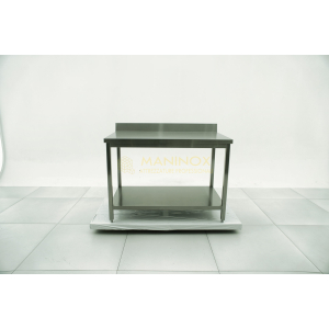 Tavolo in acciaio inox con alzatina e ripiano sottostante