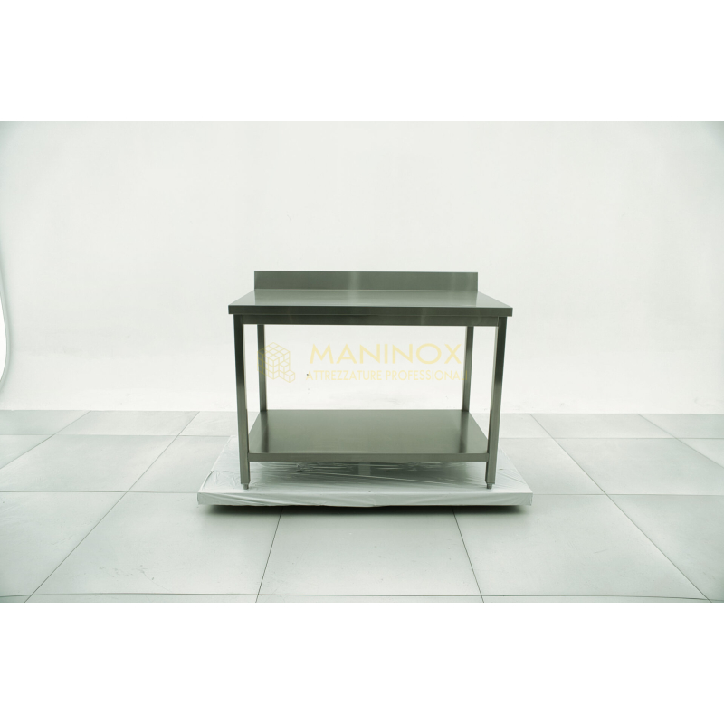 Tavolo in acciaio inox con alzatina e ripiano sottostante