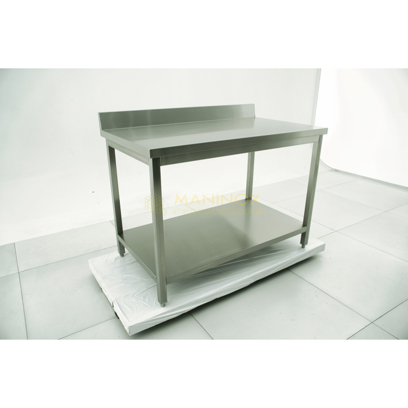 Tavolo in acciaio inox con alzatina e ripiano sottostante