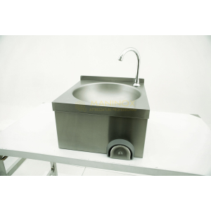 MAN05102 Lavamani in acciaio inox con comando a ginocchio da parete 40X40X25h