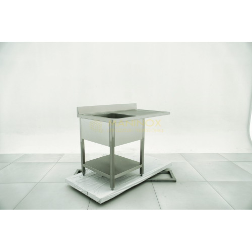 Lavello 1 vasca in acciaio inox con gocciolatoio a destra predisposizione lavastoviglie Lavello 1 vasca in acciaio inox con gocciolatoio a destra predisposizione lavastoviglie 120x70x85h